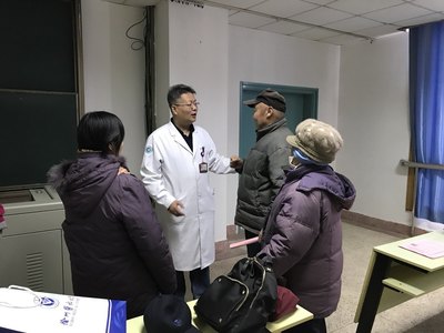 肩關(guān)節(jié)疼痛不等于肩周炎——徐州二院健康教育學(xué)校講座掠影與健康咨詢(xún)